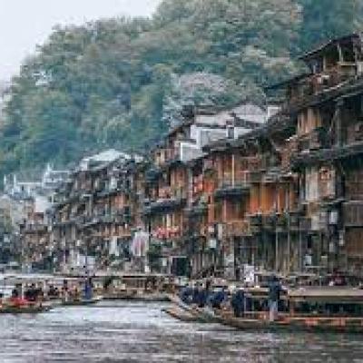 TRƯƠNG GIA GIỚI - PHƯỢNG HOÀNG CỔ TRẤN